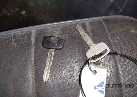 1998 Toyota Tacoma Prerunner V6 z USA, uszkodzony, nr VIN 4TASN92N9WZ176567